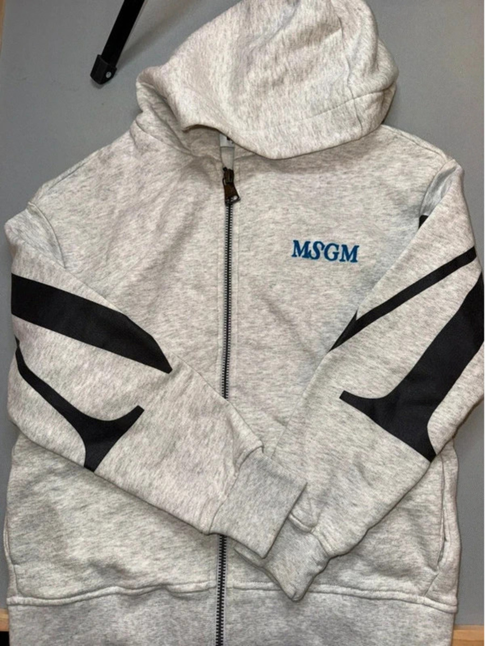 MSGM Kids Zip size 6Y Back Spellout Grey boys zip